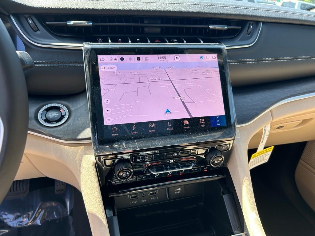 new 2025 Jeep Grand Cherokee car, priced at $45,796