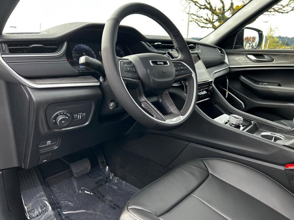 new 2025 Jeep Grand Cherokee L car, priced at $57,235