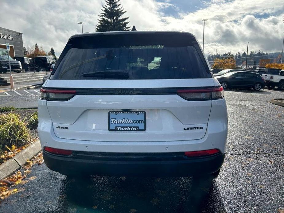 new 2025 Jeep Grand Cherokee car, priced at $48,035