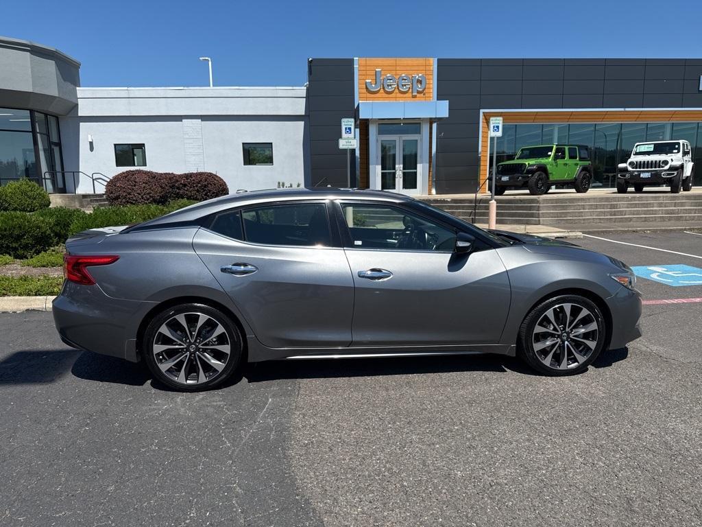 used 2016 Nissan Maxima car