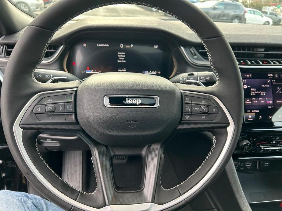 new 2025 Jeep Grand Cherokee car, priced at $41,420