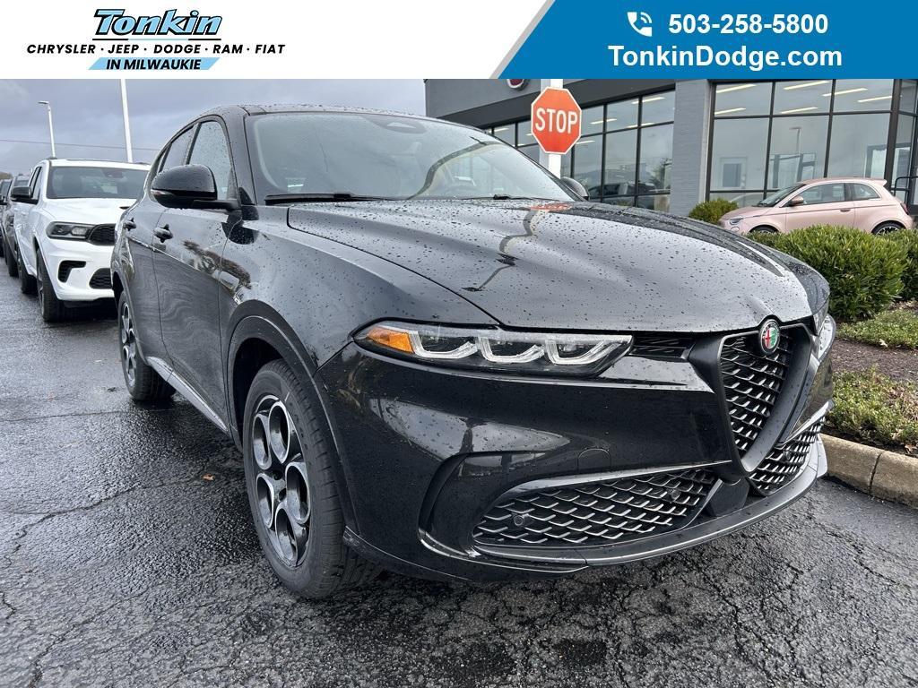 new 2025 Alfa Romeo Tonale car, priced at $39,625