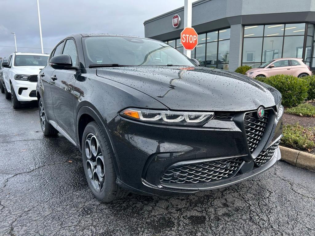 new 2025 Alfa Romeo Tonale car, priced at $39,625
