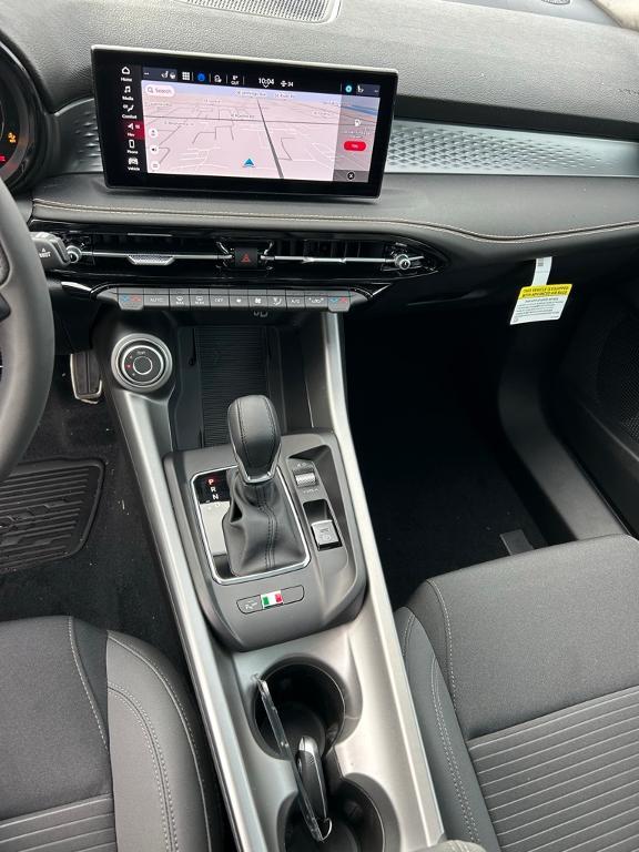 new 2025 Alfa Romeo Tonale car, priced at $39,625