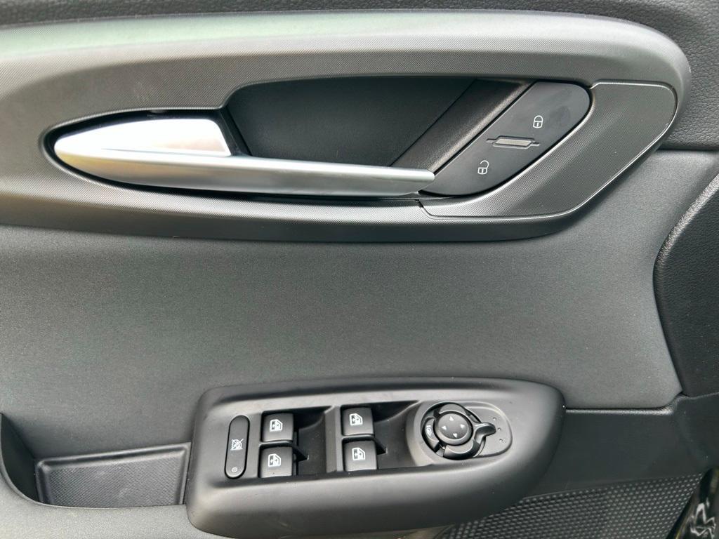 new 2025 Alfa Romeo Tonale car, priced at $39,625