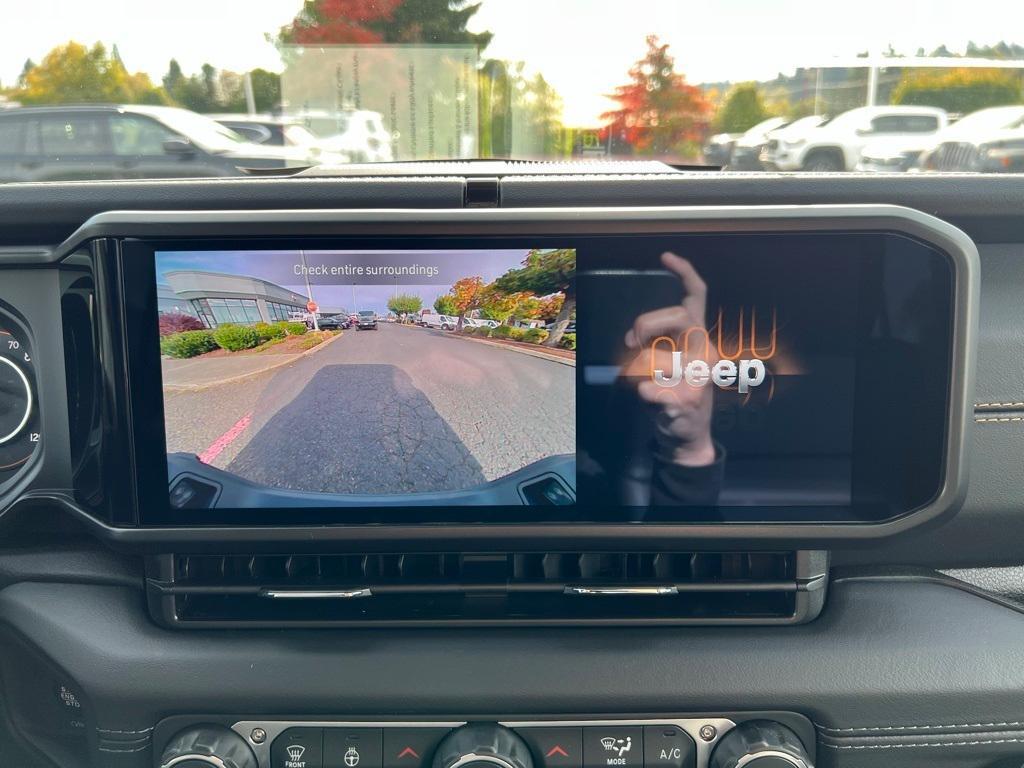 new 2025 Jeep Gladiator car, priced at $44,660