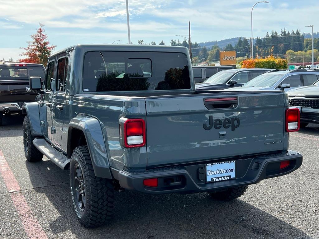 new 2025 Jeep Gladiator car, priced at $44,660