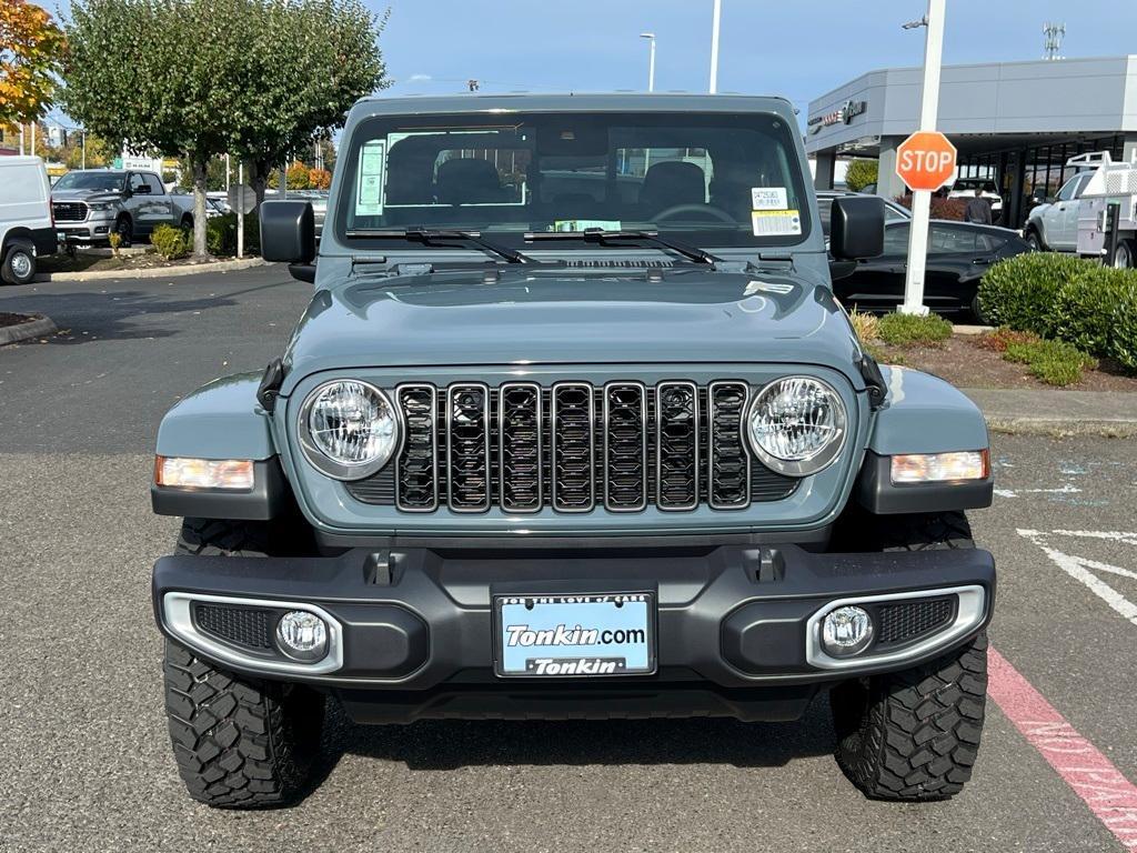 new 2025 Jeep Gladiator car, priced at $44,660