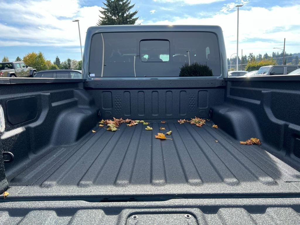 new 2025 Jeep Gladiator car, priced at $44,660