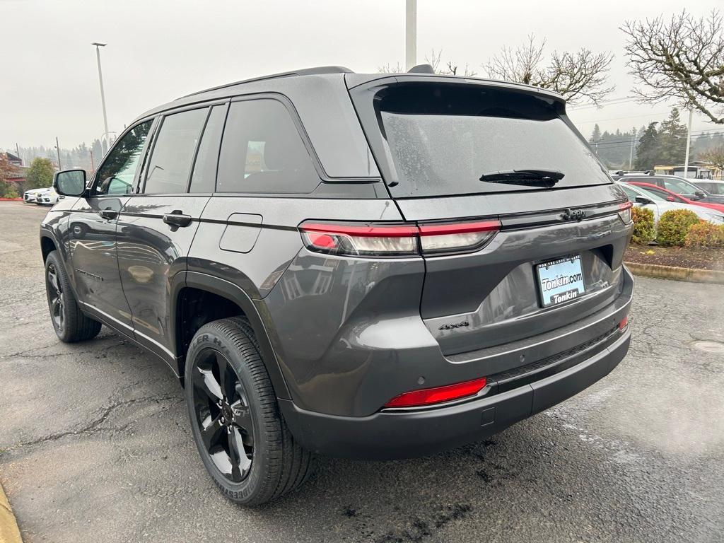 new 2025 Jeep Grand Cherokee car, priced at $42,200