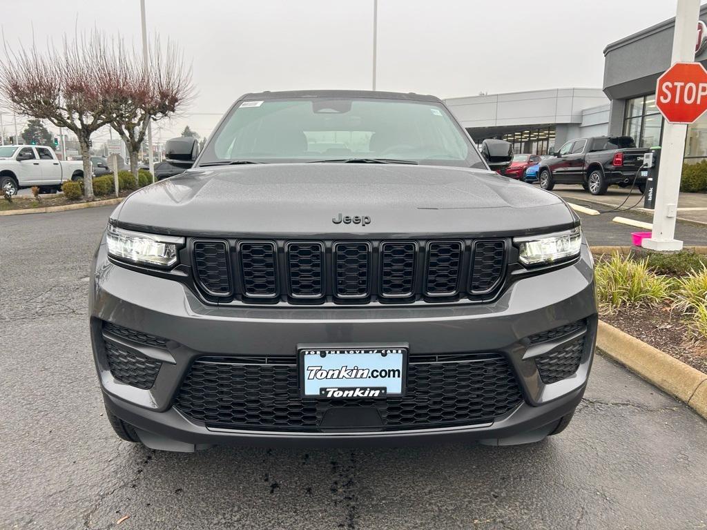 new 2025 Jeep Grand Cherokee car, priced at $42,200