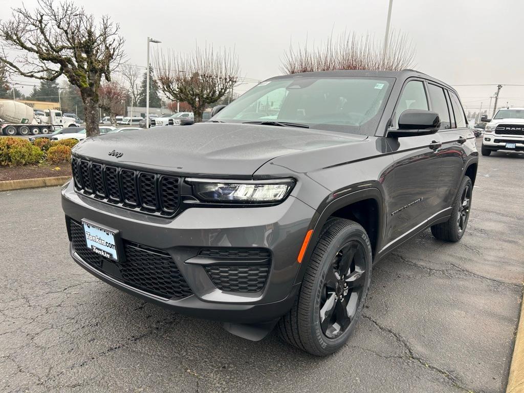 new 2025 Jeep Grand Cherokee car, priced at $42,200