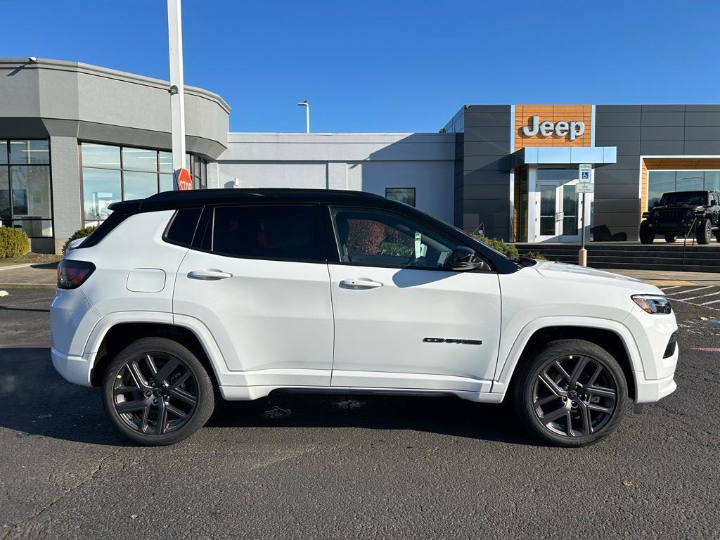 new 2025 Jeep Compass car, priced at $33,992