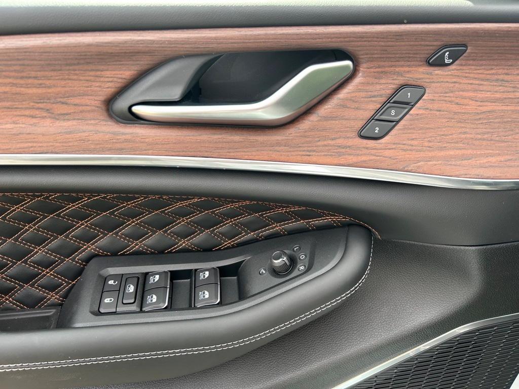 new 2025 Jeep Grand Cherokee car, priced at $62,524
