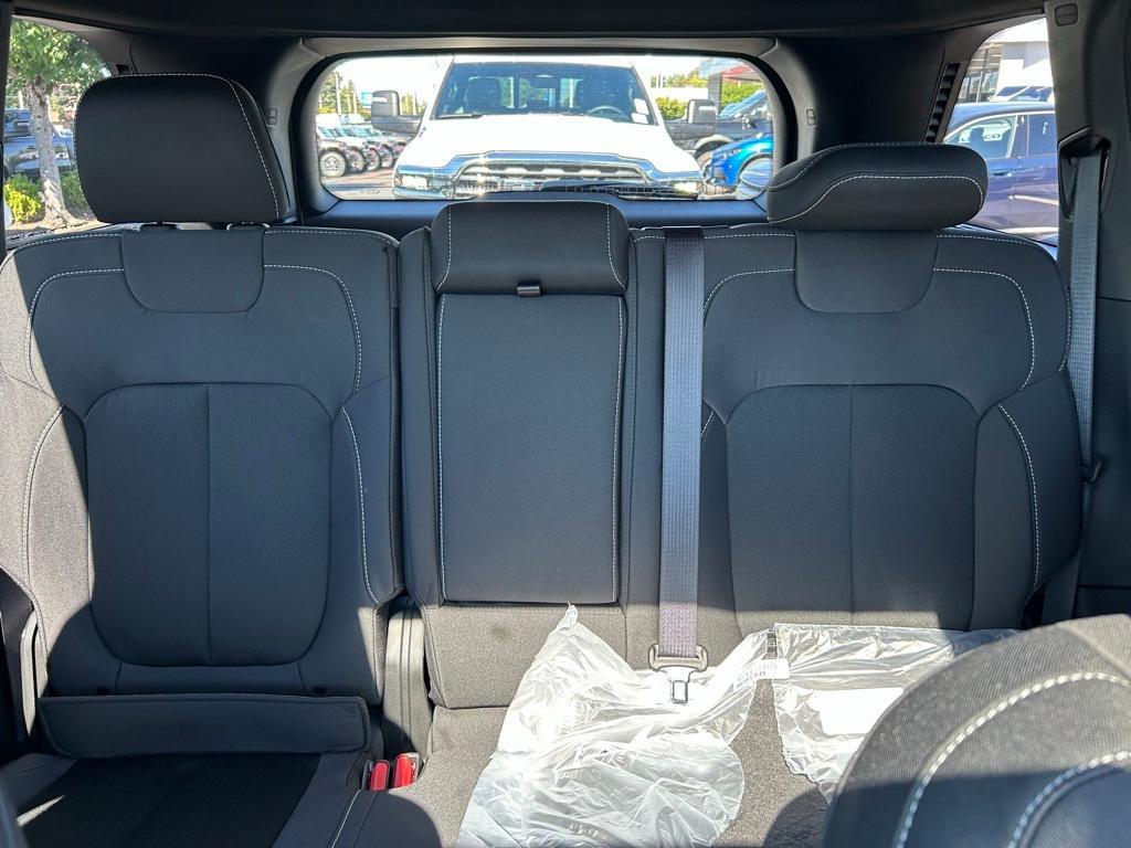 new 2025 Jeep Grand Cherokee car, priced at $34,992