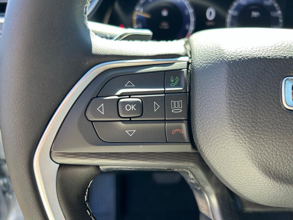 new 2025 Jeep Grand Cherokee car, priced at $34,992