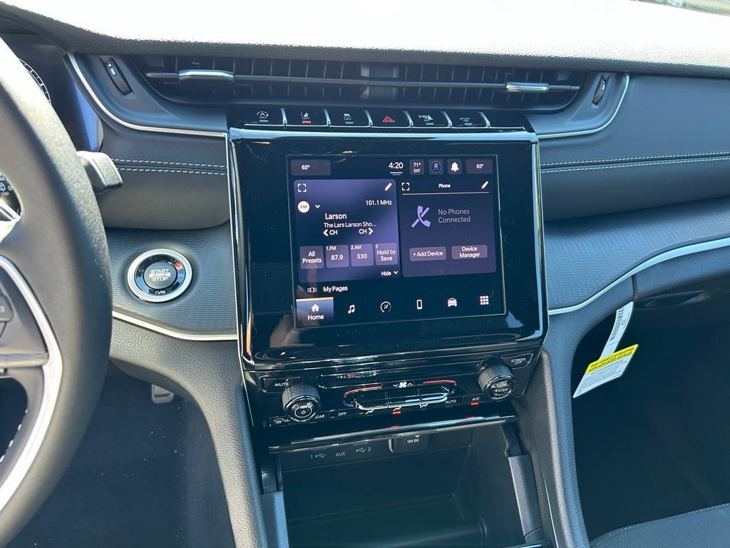 new 2025 Jeep Grand Cherokee car, priced at $34,992