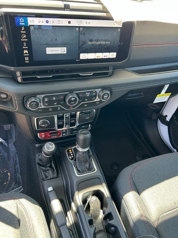 new 2025 Jeep Gladiator car, priced at $46,892