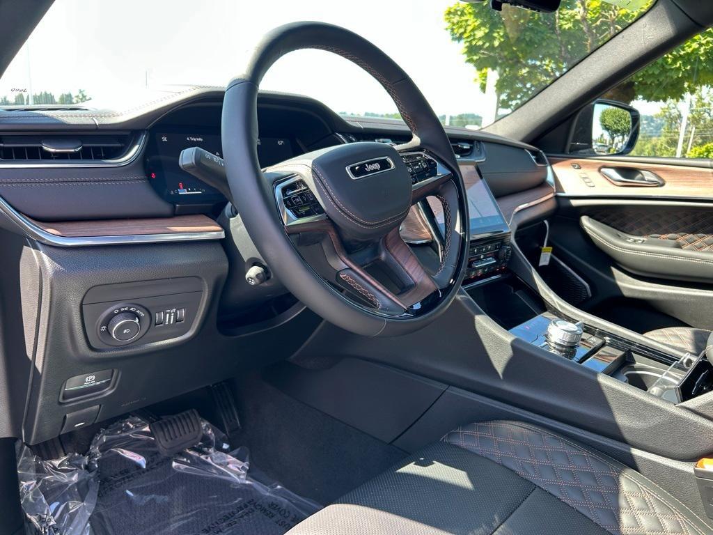 new 2025 Jeep Grand Cherokee L car, priced at $61,463