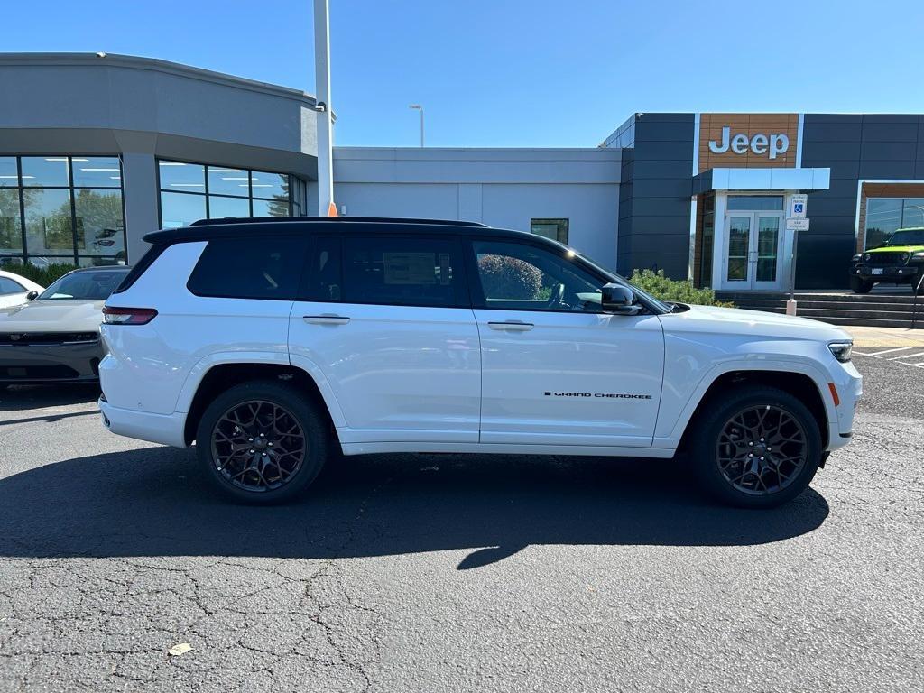 new 2025 Jeep Grand Cherokee L car, priced at $61,463