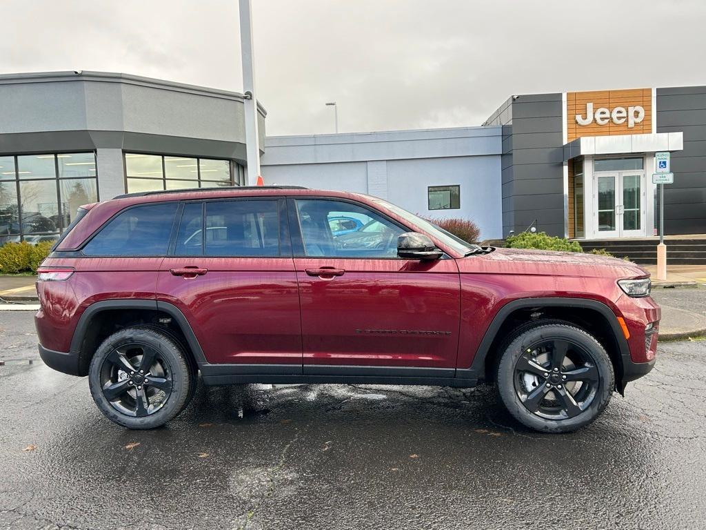 new 2025 Jeep Grand Cherokee car, priced at $49,285