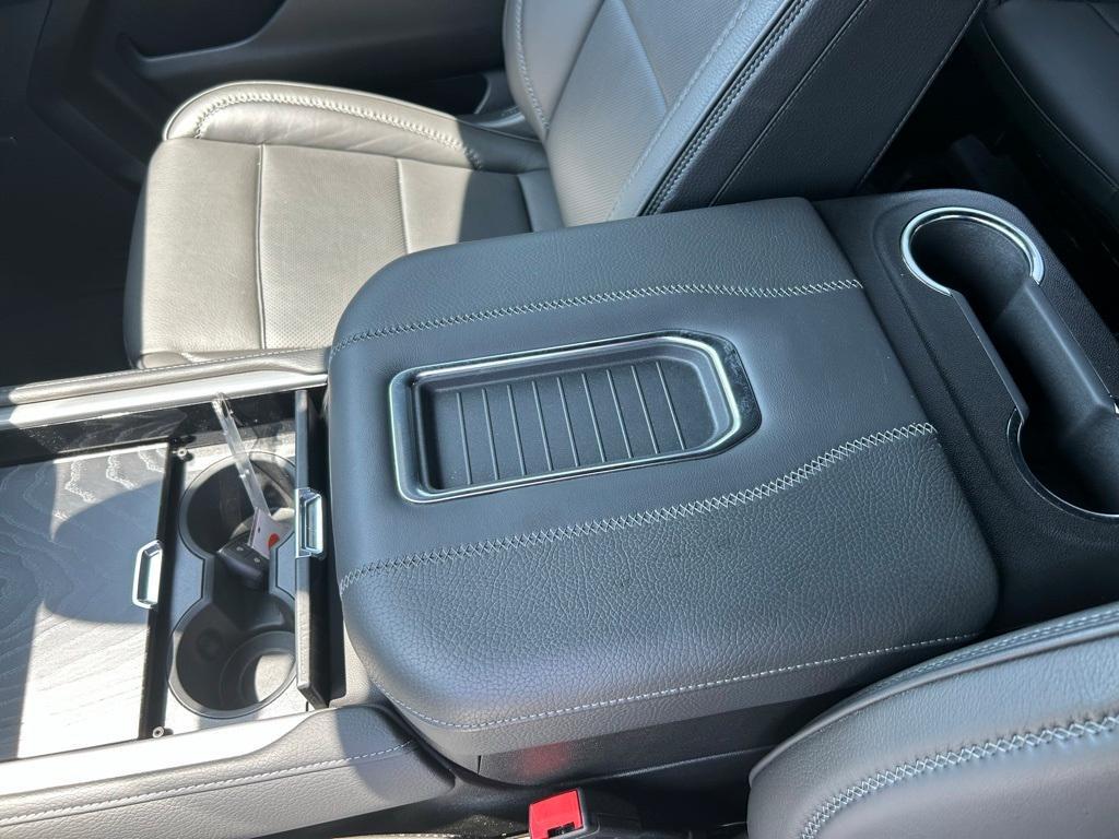 used 2022 GMC Yukon car