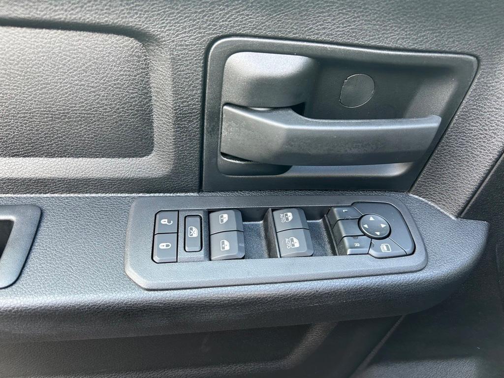 new 2025 Ram 3500 car, priced at $71,620
