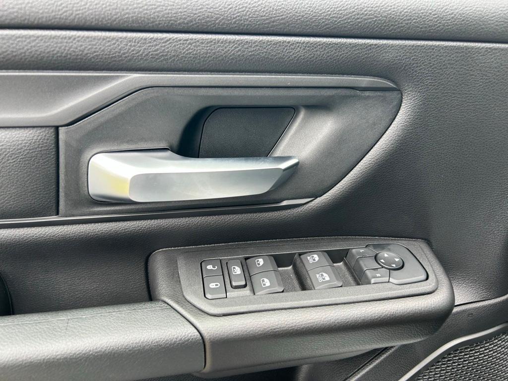 new 2025 Ram 1500 car, priced at $47,378