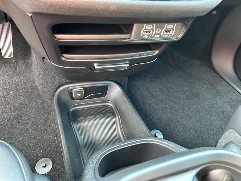 new 2025 Chrysler Pacifica car, priced at $42,475