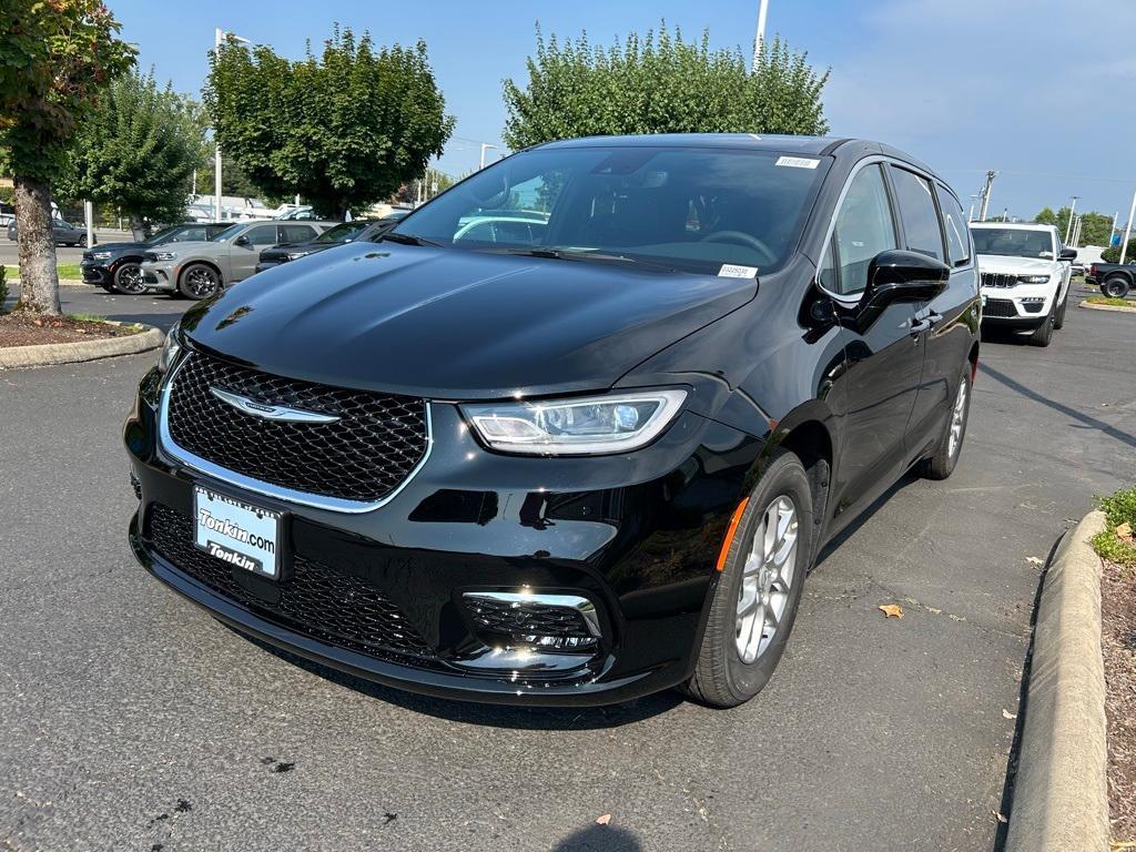 new 2025 Chrysler Pacifica car, priced at $42,475
