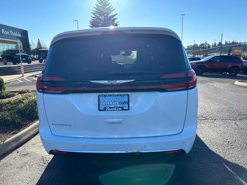 new 2025 Chrysler Pacifica car, priced at $37,992