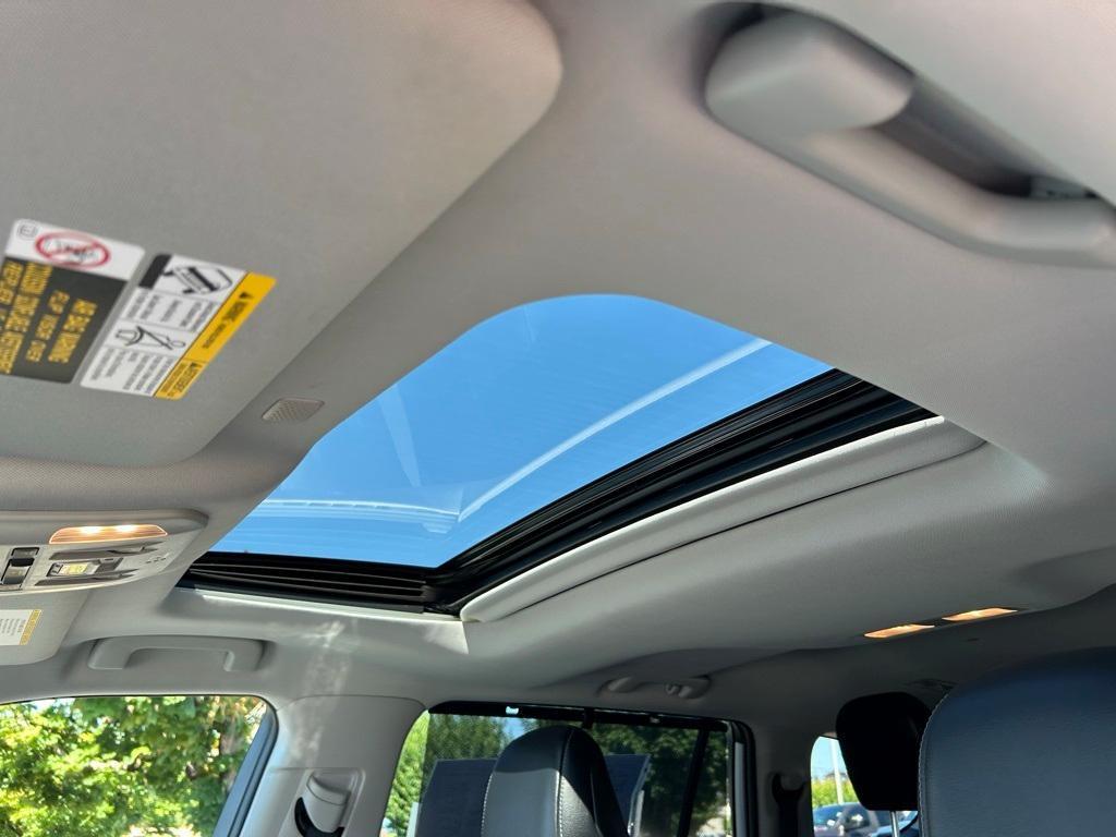 used 2021 Toyota Highlander car, priced at $36,450