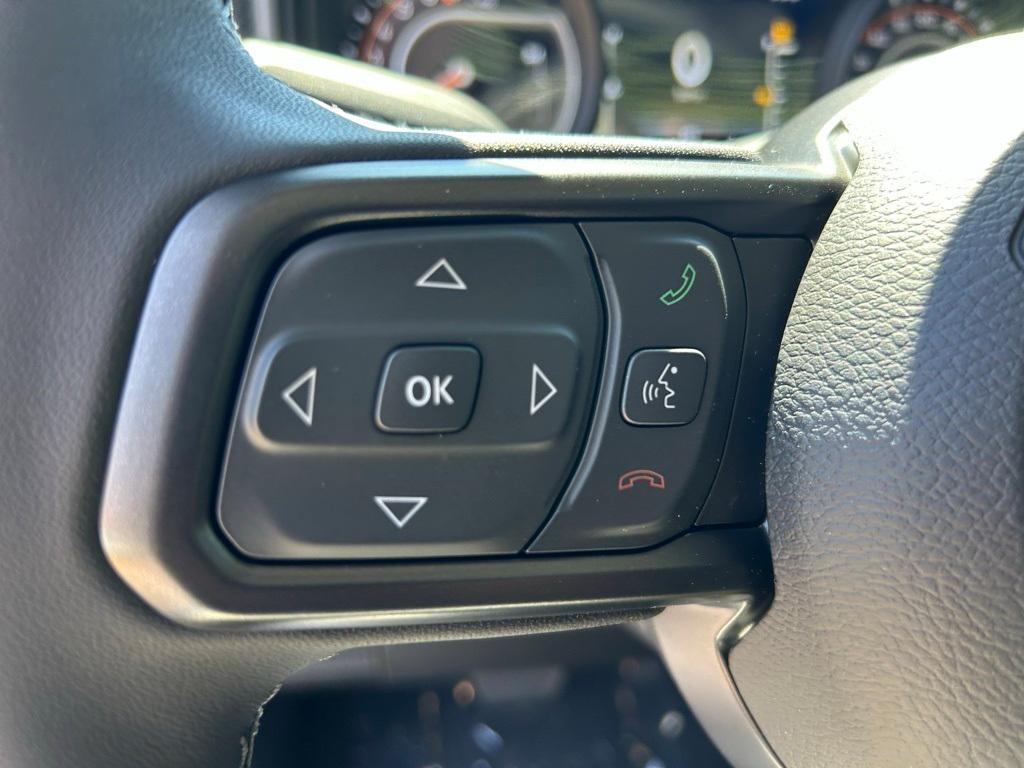 new 2025 Jeep Gladiator car, priced at $45,780