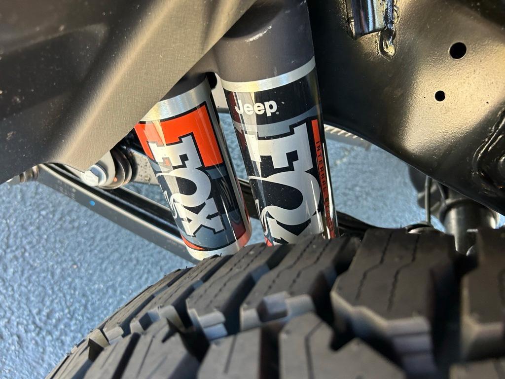 new 2025 Jeep Gladiator car, priced at $45,780