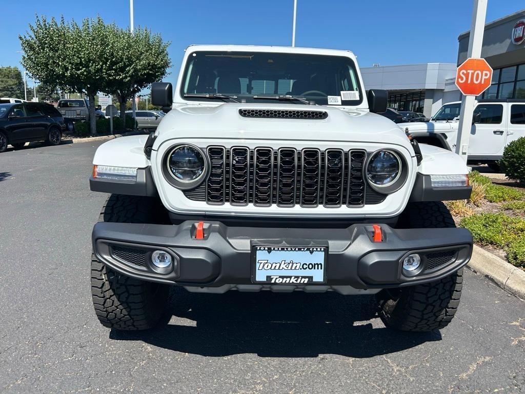 new 2025 Jeep Gladiator car, priced at $45,780