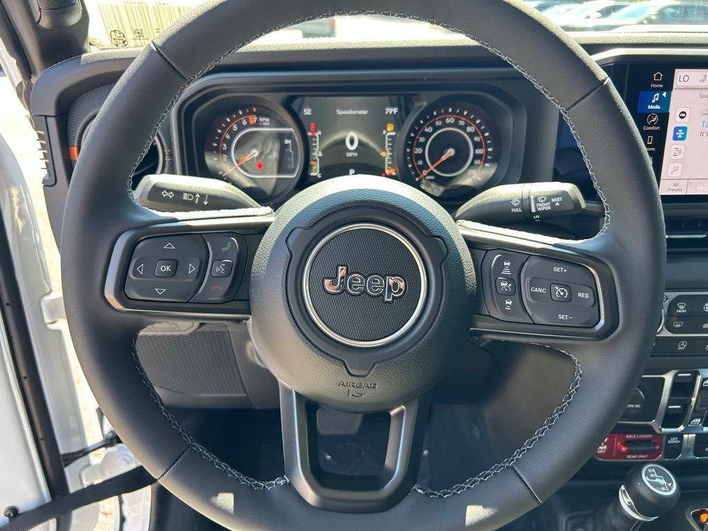 new 2025 Jeep Gladiator car, priced at $45,780