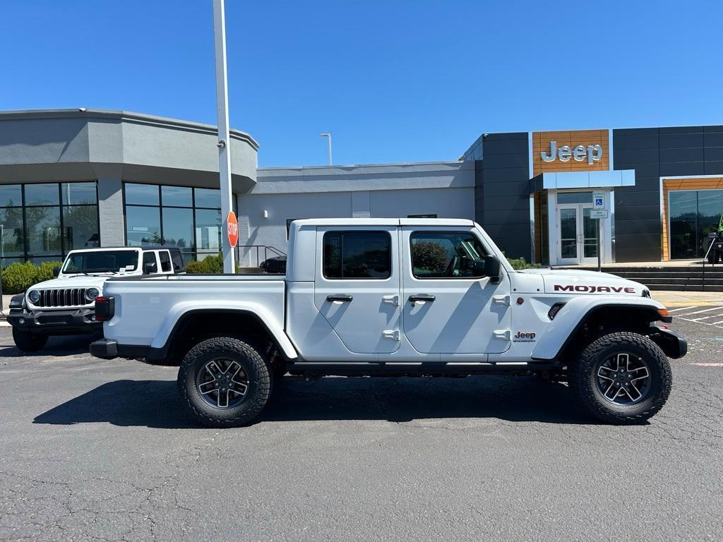 new 2025 Jeep Gladiator car, priced at $45,780
