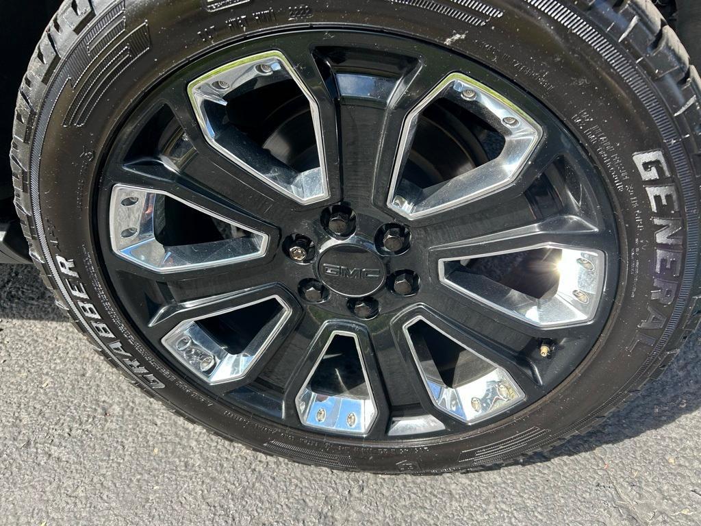 used 2019 GMC Yukon car, priced at $38,800