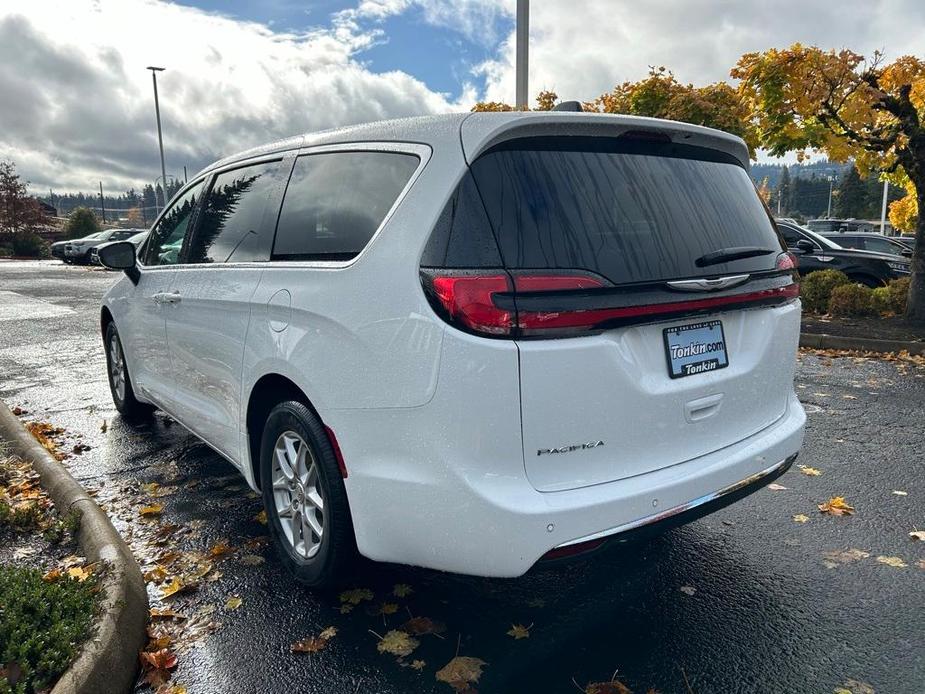 new 2025 Chrysler Pacifica car, priced at $42,145