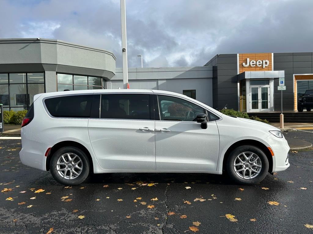 new 2025 Chrysler Pacifica car, priced at $42,145