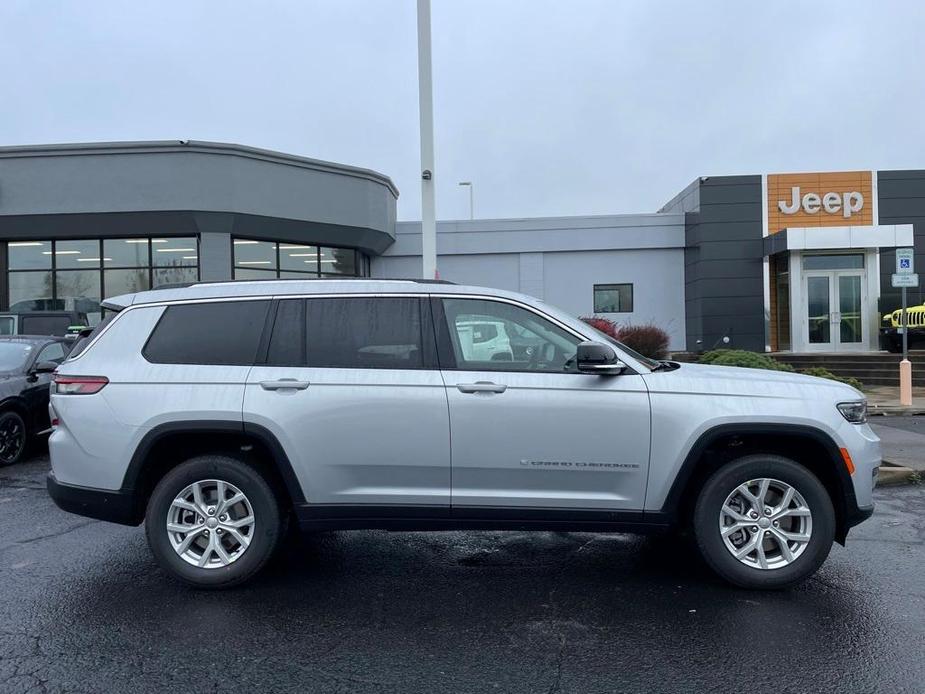 new 2024 Jeep Grand Cherokee L car, priced at $44,390