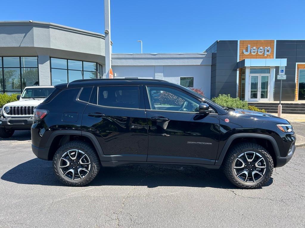 new 2025 Jeep Compass car, priced at $34,992