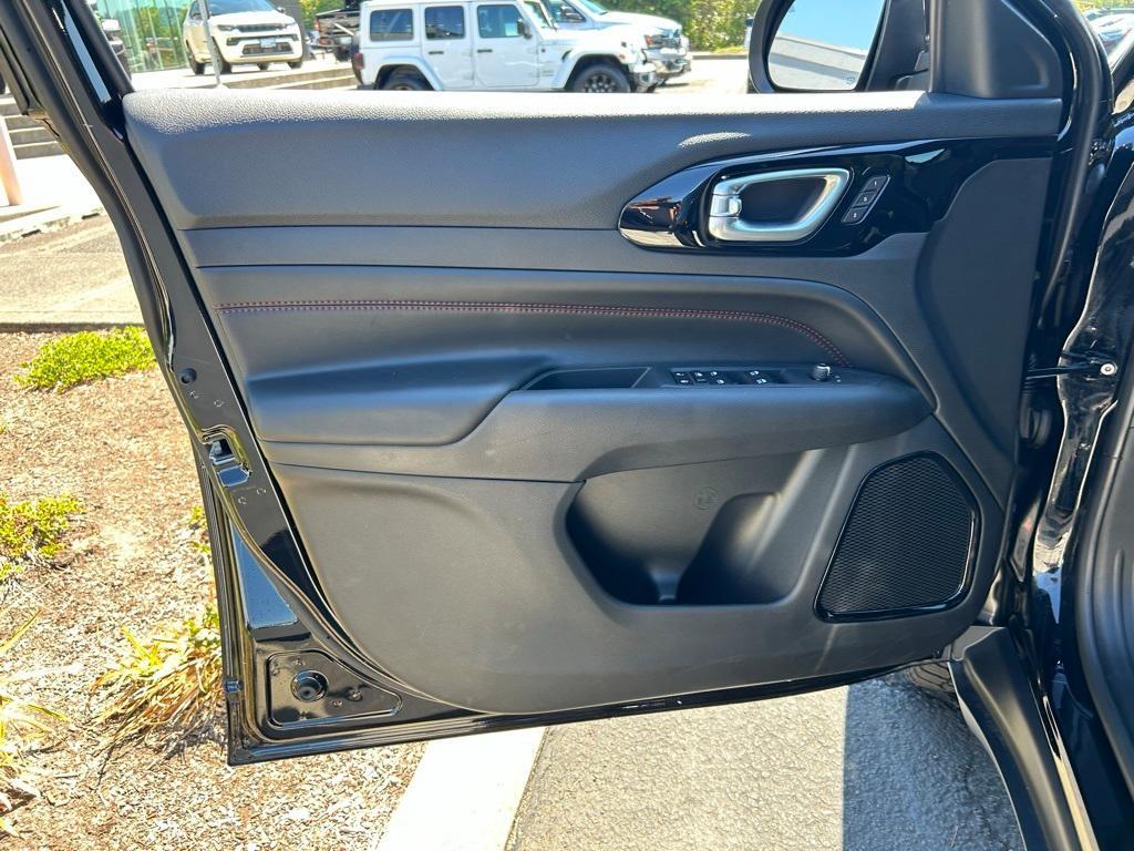 new 2025 Jeep Compass car, priced at $34,992