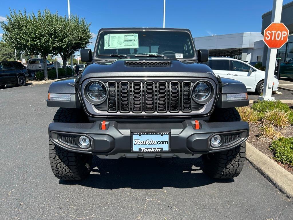 new 2025 Jeep Gladiator car, priced at $46,375
