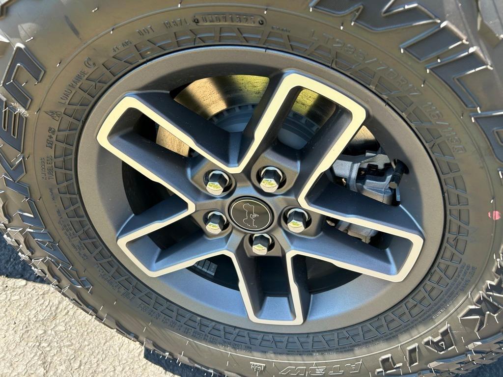 new 2025 Jeep Gladiator car, priced at $46,375