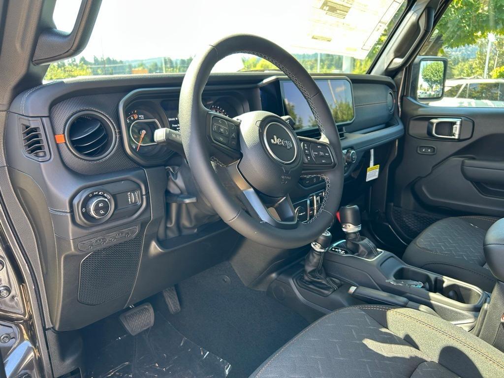 new 2025 Jeep Gladiator car, priced at $46,375