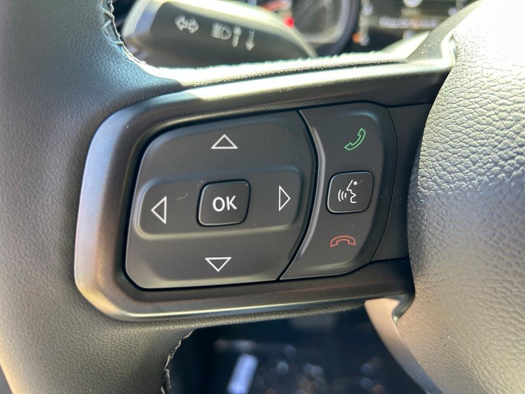 new 2025 Jeep Gladiator car, priced at $46,375