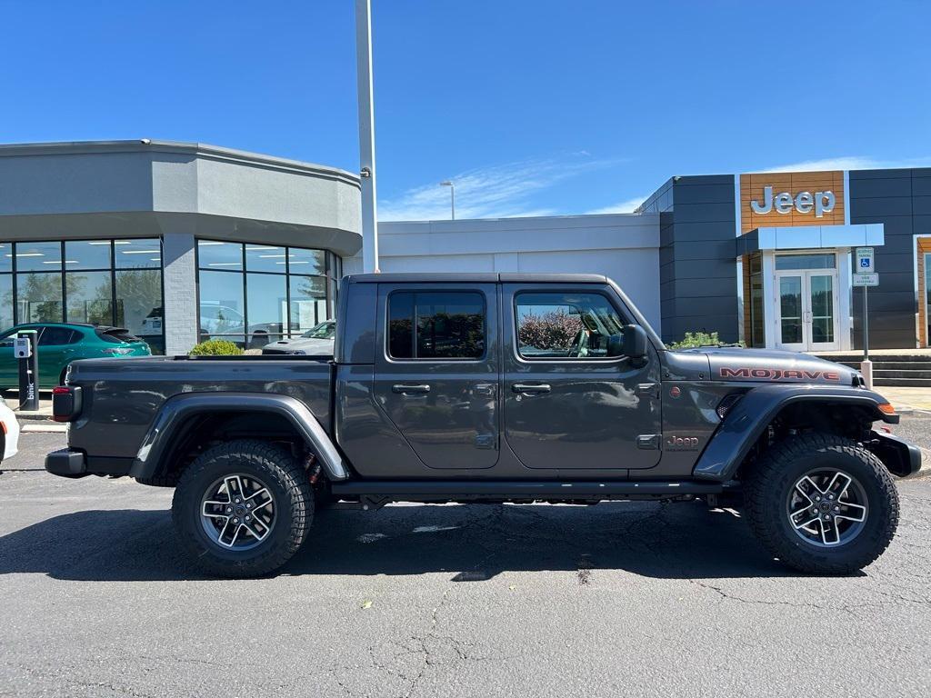 new 2025 Jeep Gladiator car, priced at $46,375