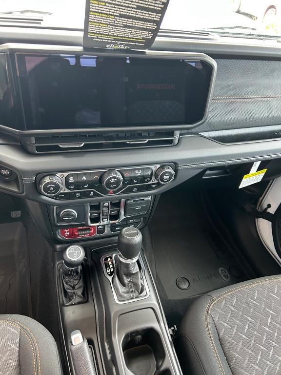 new 2025 Jeep Gladiator car, priced at $49,346