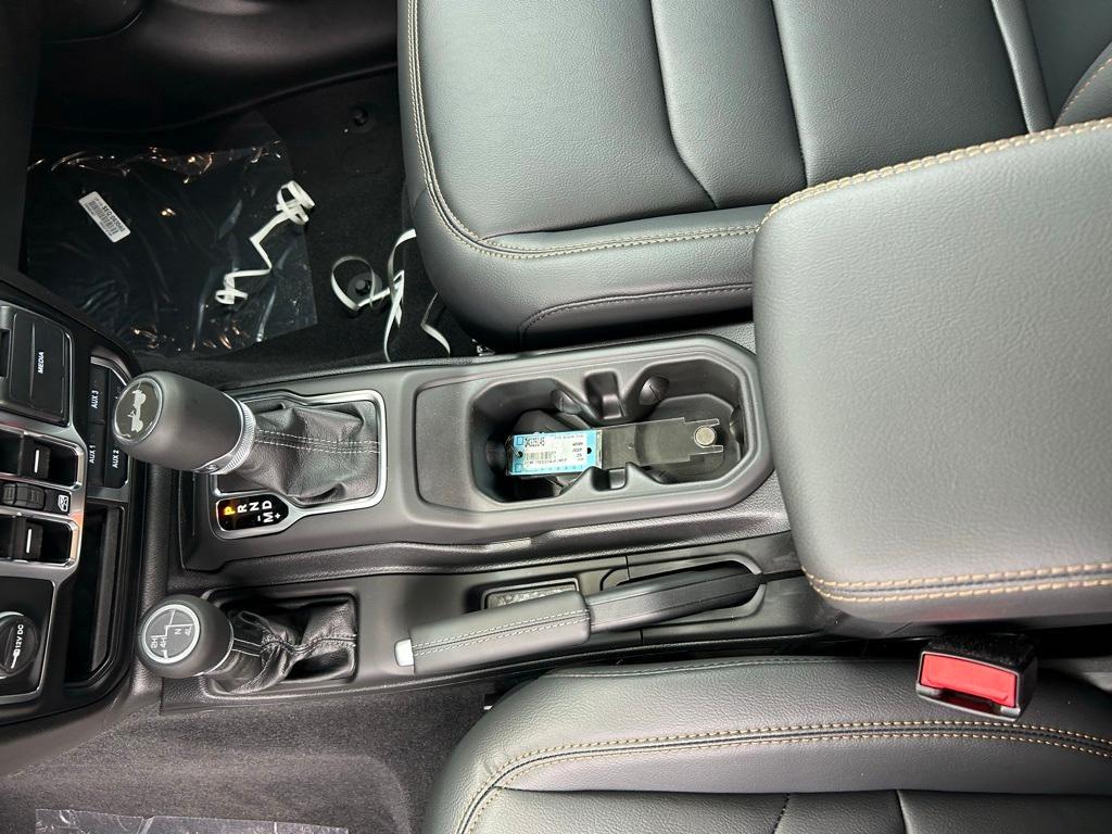 new 2025 Jeep Wrangler car, priced at $55,422